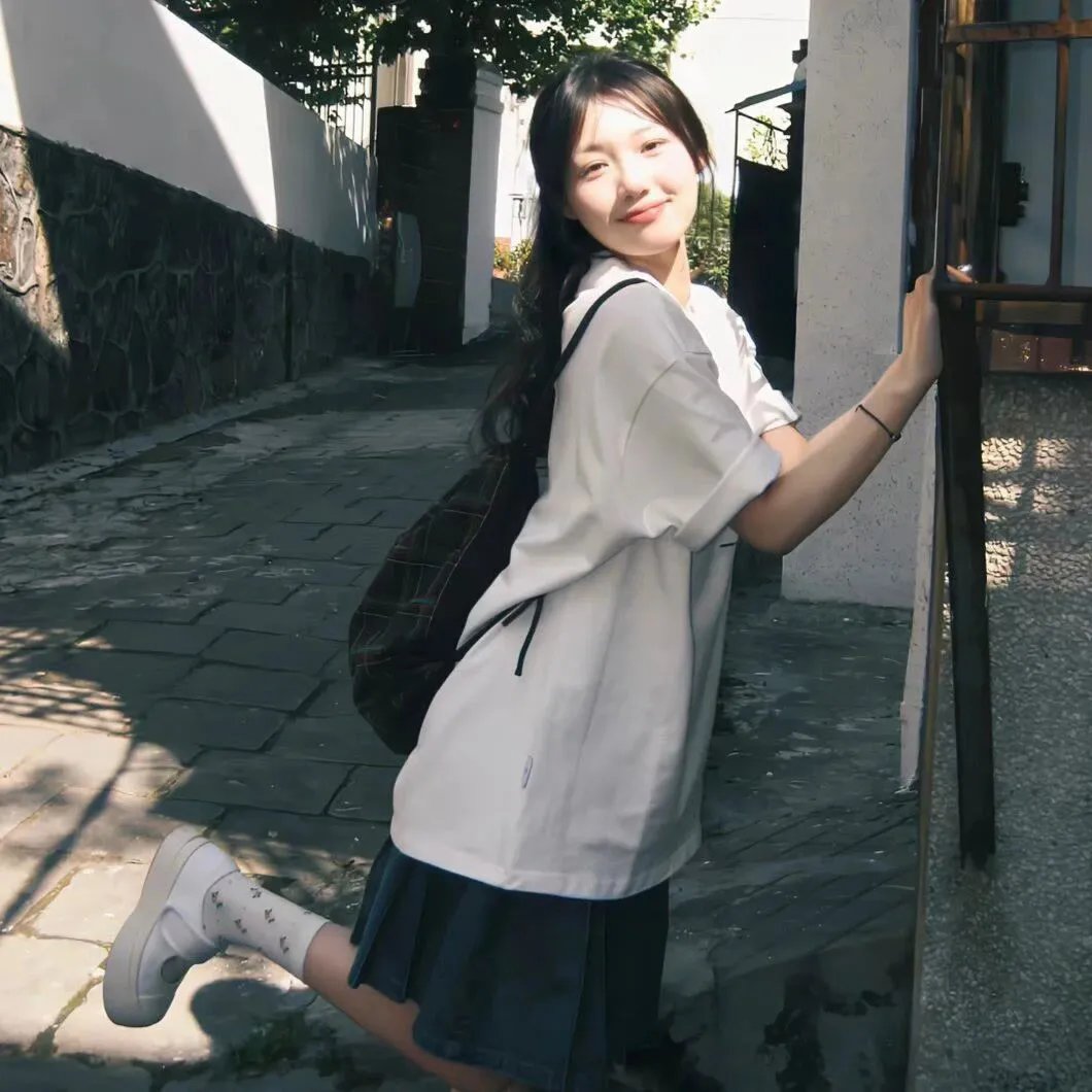 第一个教师